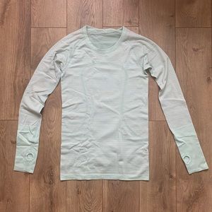 Lululemon Swiftly Tech Long Sleeve Size 6